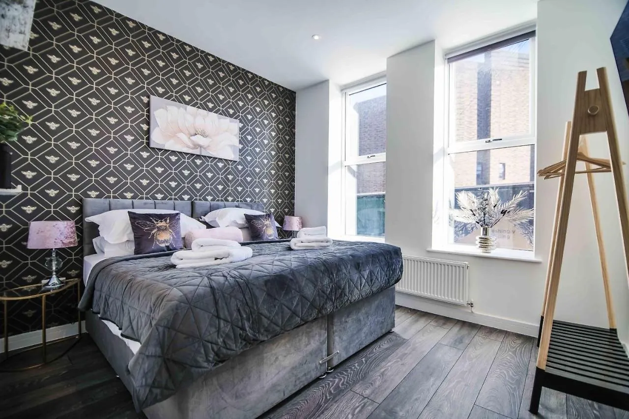 Apartment 2 - The Crescent York 0*,