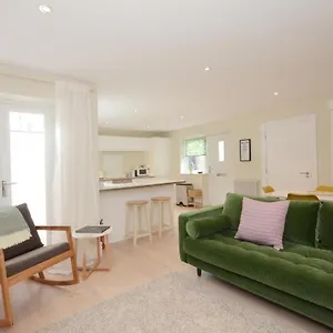Holiday home The Mews - 2 Bedroom Luxury, Spacious House With Free Parking, York
